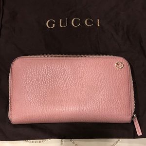 Gucci Wallet 💯% Authentic